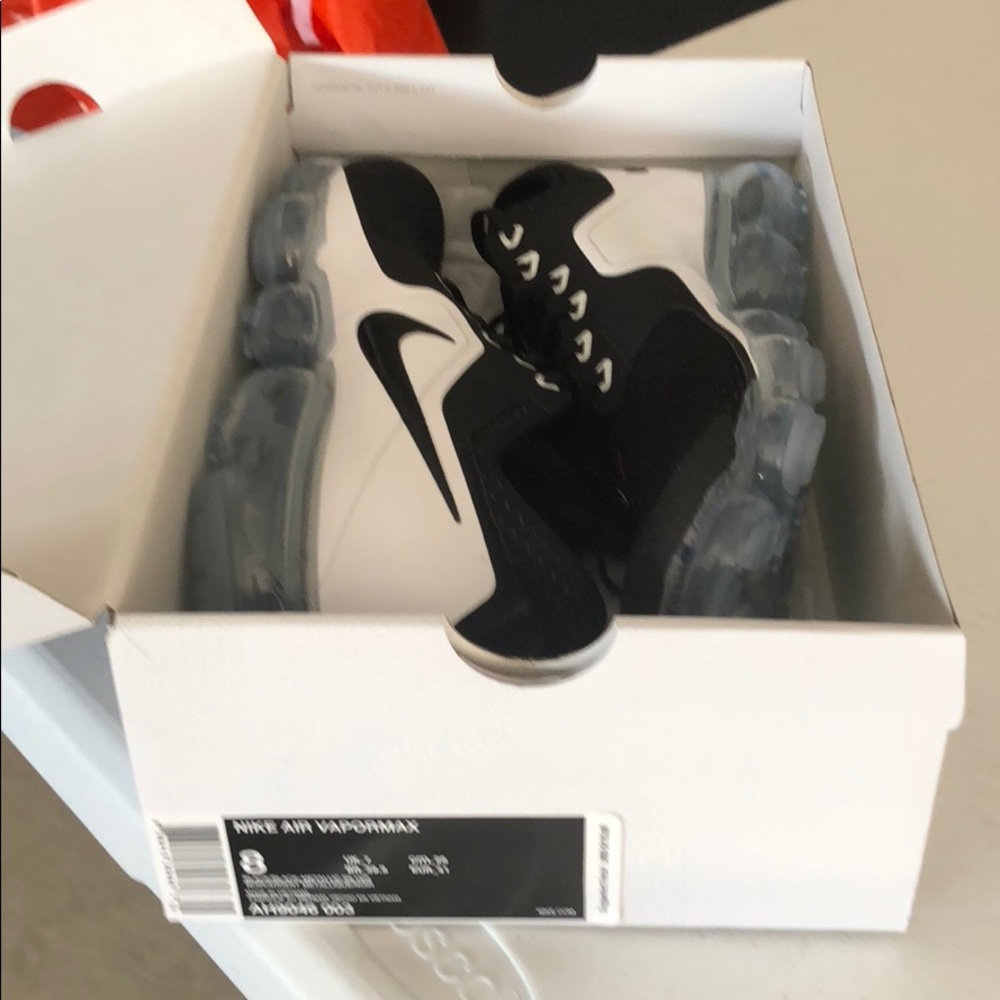 Nike Air Vapormax - Picture 7 of 8